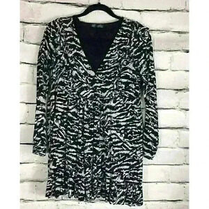 Zara Trafaluc Womens Size M Black/White Zebra  Long Sleeve V-Neck Dress Ruffled